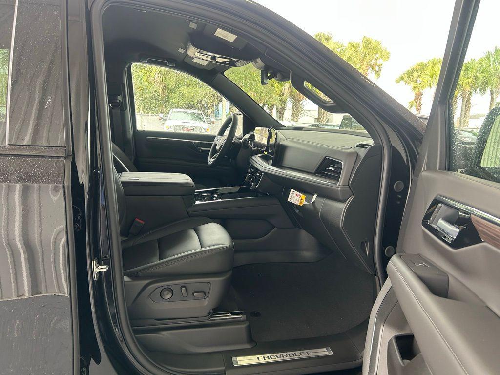 new 2026 Chevrolet Suburban car, priced at $75,995
