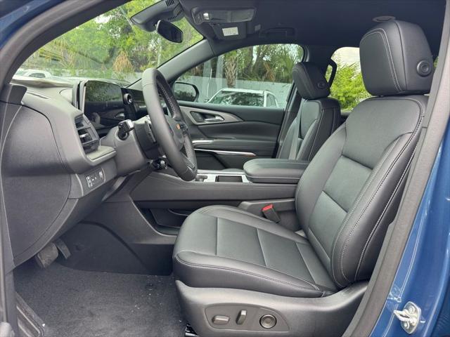 new 2025 Chevrolet Traverse car, priced at $43,494