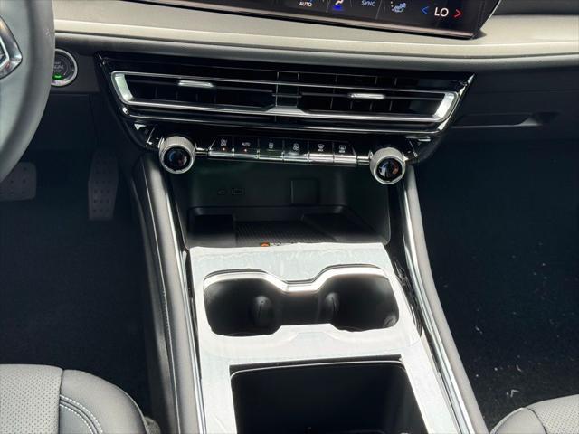 new 2025 Chevrolet Traverse car, priced at $43,494