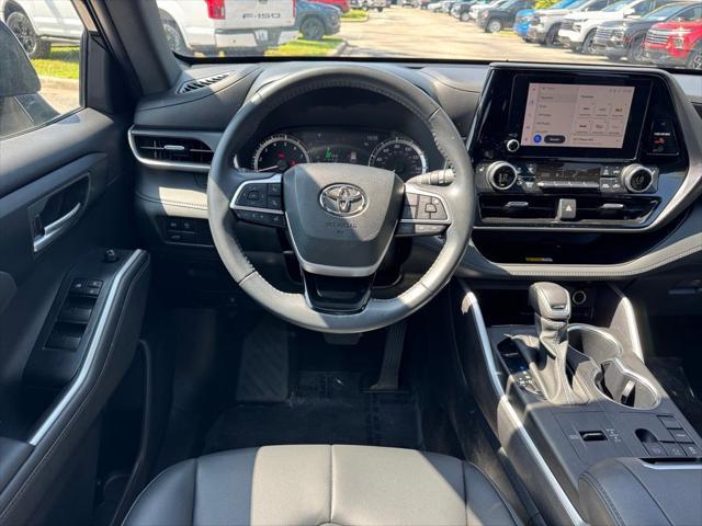 used 2024 Toyota Highlander car, priced at $45,841