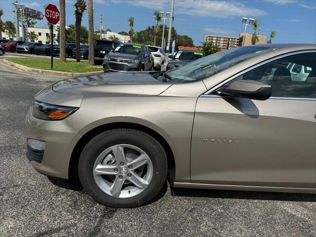 new 2025 Chevrolet Malibu car, priced at $27,245