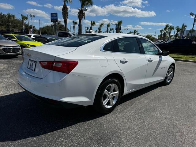 new 2025 Chevrolet Malibu car