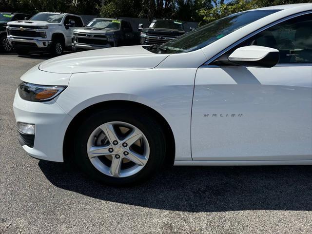 new 2025 Chevrolet Malibu car