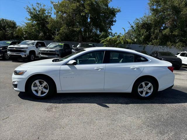 new 2025 Chevrolet Malibu car