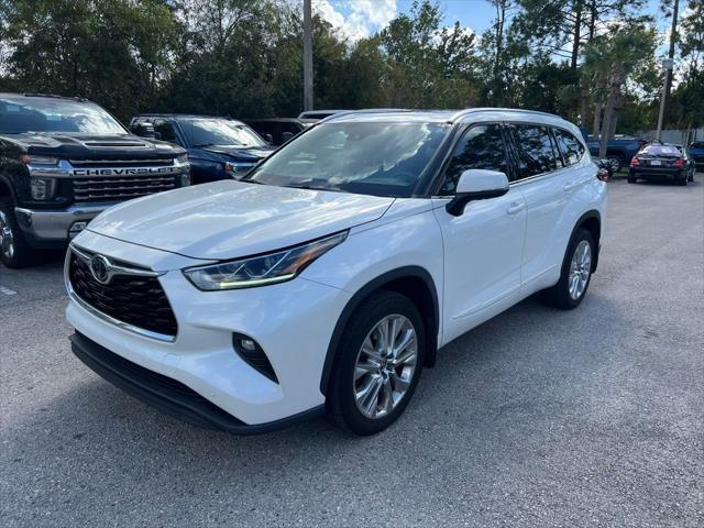 used 2020 Toyota Highlander car, priced at $32,803