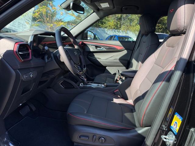 new 2025 Chevrolet TrailBlazer car, priced at $33,220