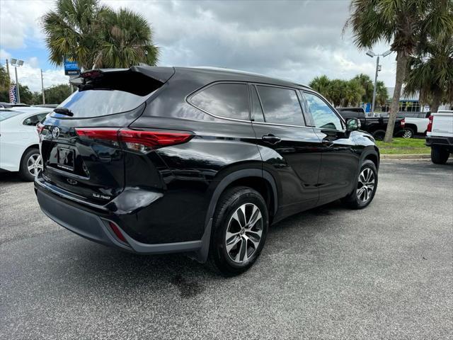 used 2021 Toyota Highlander car, priced at $33,576