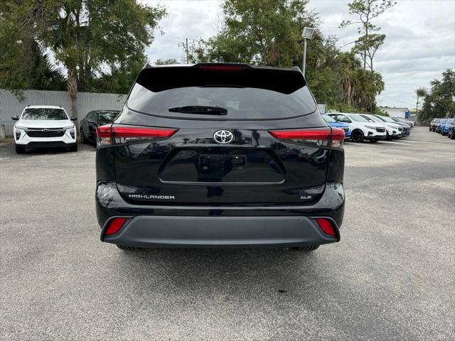 used 2021 Toyota Highlander car, priced at $34,358