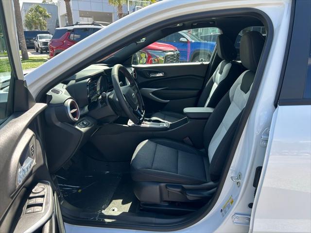 new 2025 Chevrolet Trax car, priced at $25,085