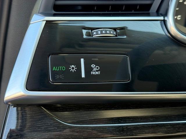 new 2025 Audi Q7 car, priced at $76,950
