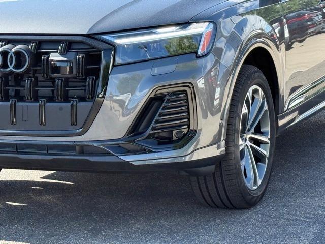 new 2025 Audi Q7 car, priced at $68,620