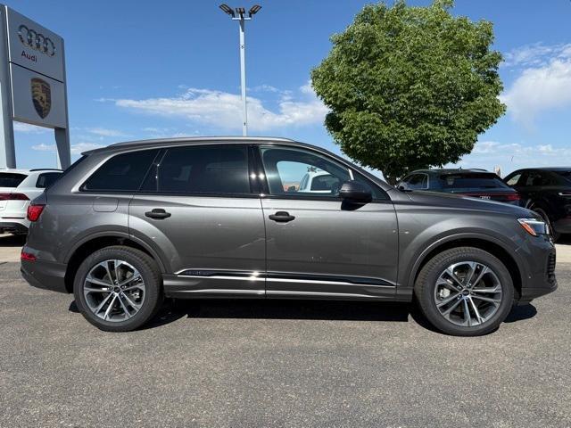 new 2025 Audi Q7 car, priced at $68,620