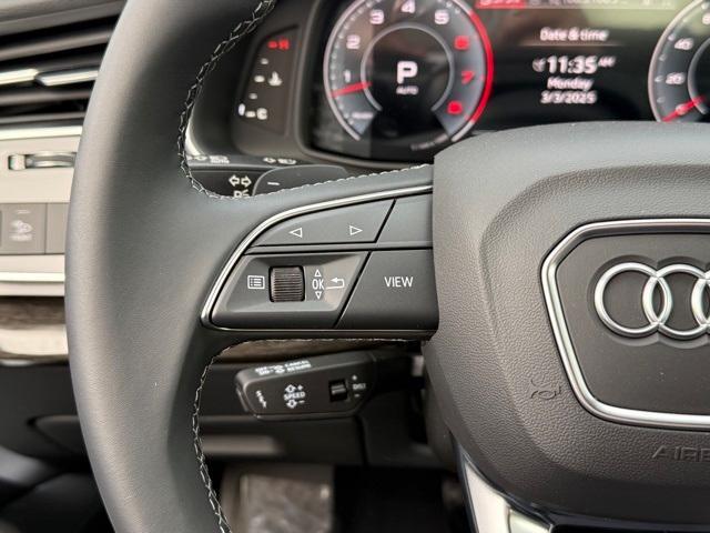 new 2025 Audi Q7 car, priced at $75,525
