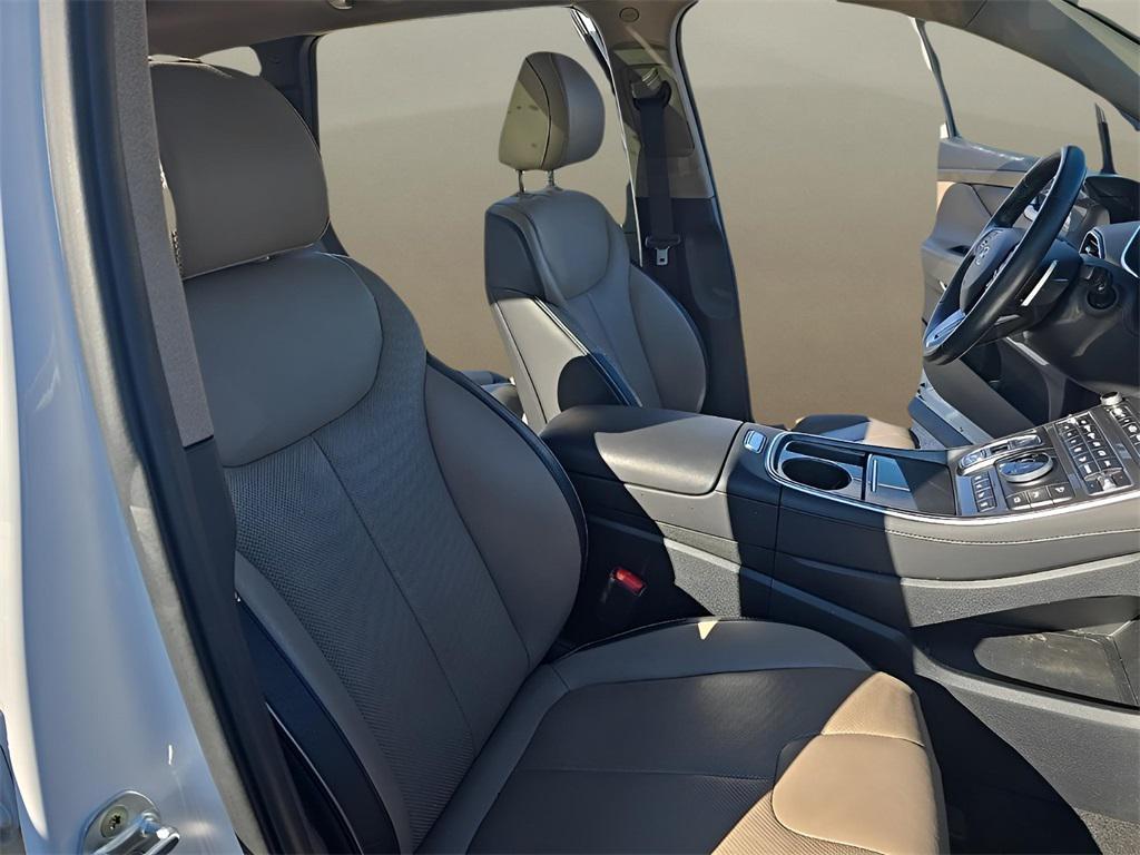 used 2023 Hyundai Santa Fe car, priced at $25,920
