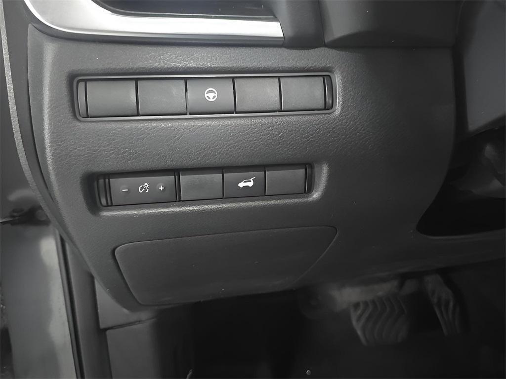 used 2021 Nissan Rogue car, priced at $24,779