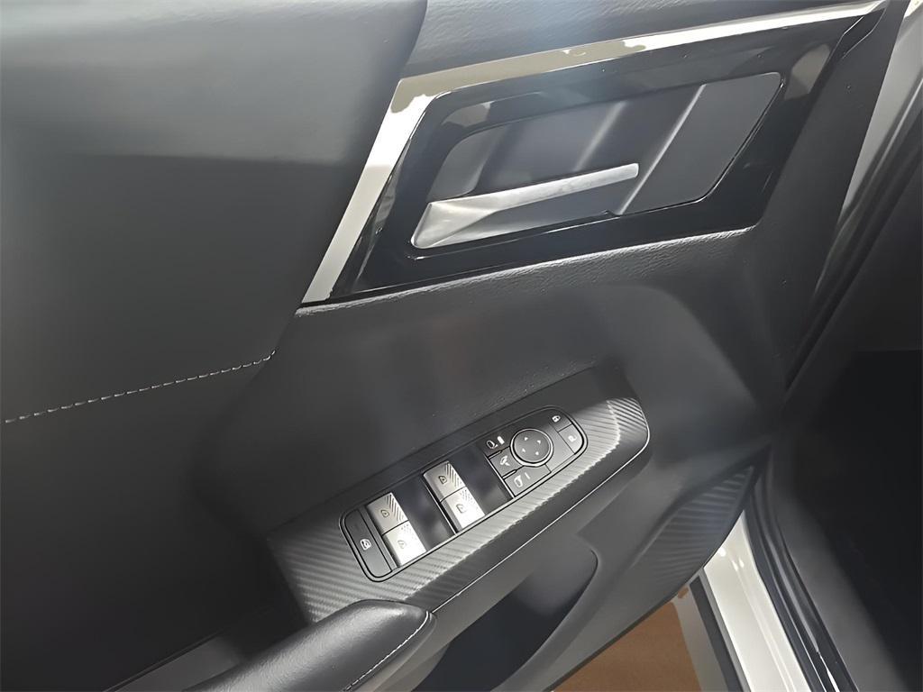 used 2024 Mitsubishi Outlander car, priced at $24,336