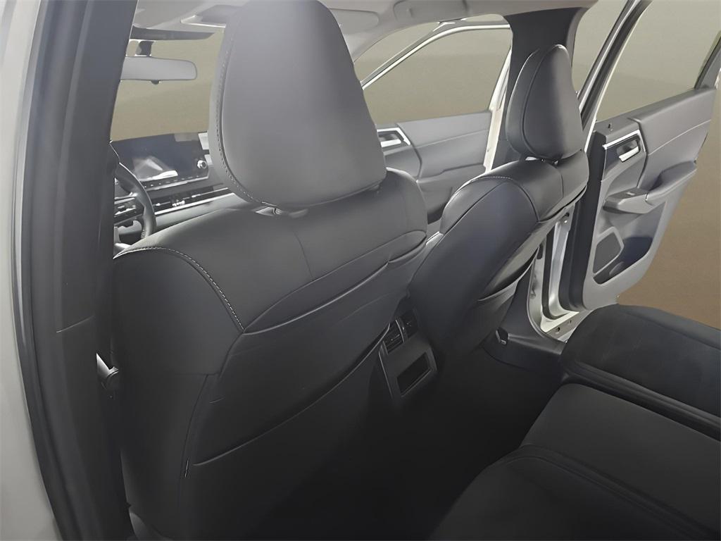 used 2024 Mitsubishi Outlander car, priced at $24,336