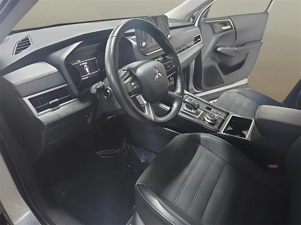 used 2024 Mitsubishi Outlander car, priced at $24,336