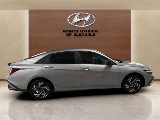 new 2025 Hyundai Elantra car, priced at $27,450