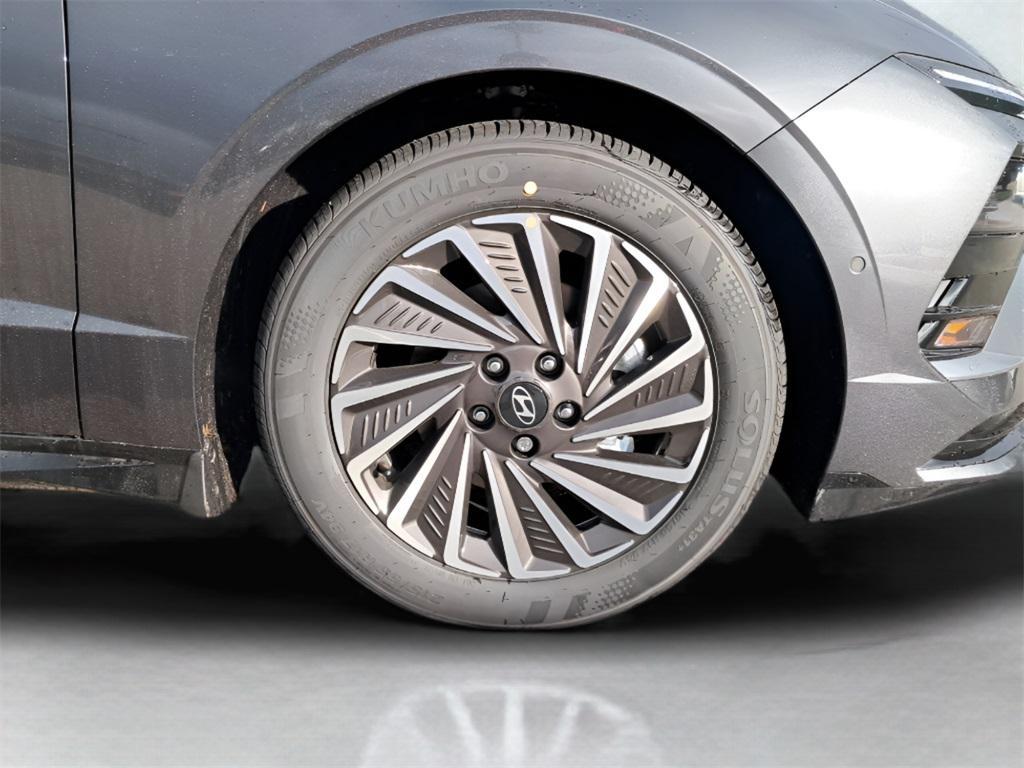 new 2025 Hyundai Sonata Hybrid car, priced at $35,421