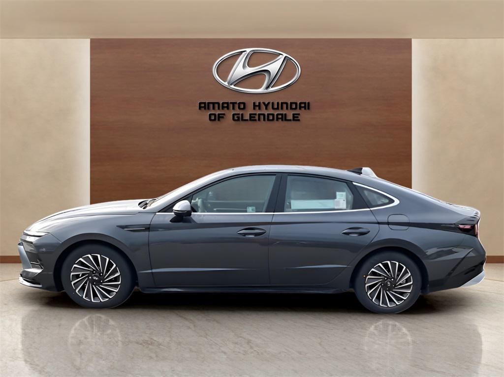 new 2025 Hyundai Sonata Hybrid car, priced at $35,421