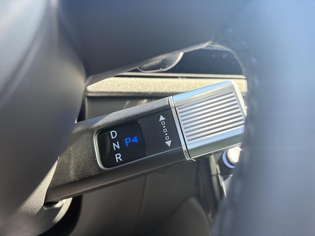 new 2025 Hyundai TUCSON Hybrid car, priced at $40,670