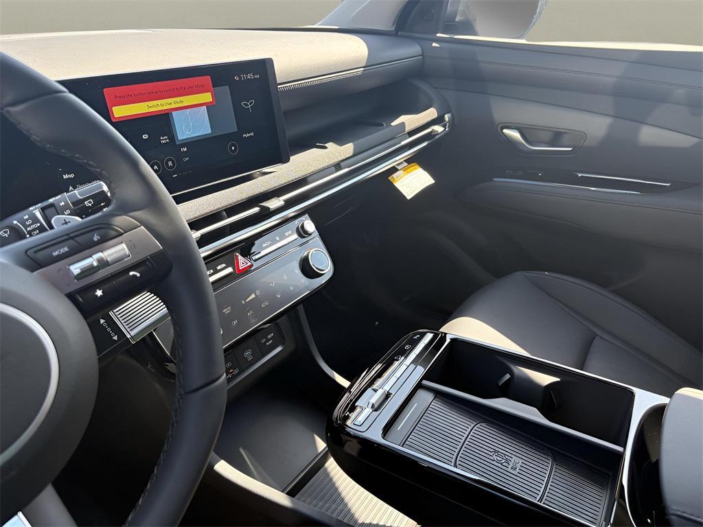 new 2025 Hyundai TUCSON Hybrid car, priced at $40,670