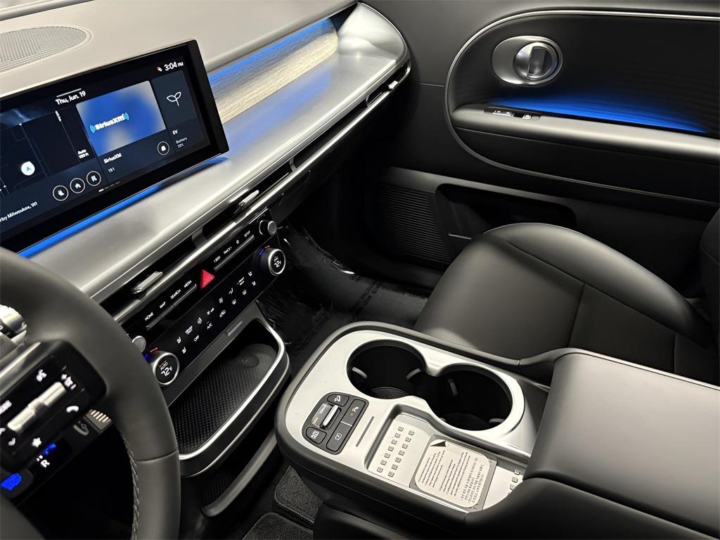 new 2026 Hyundai IONIQ 9 car, priced at $63,085