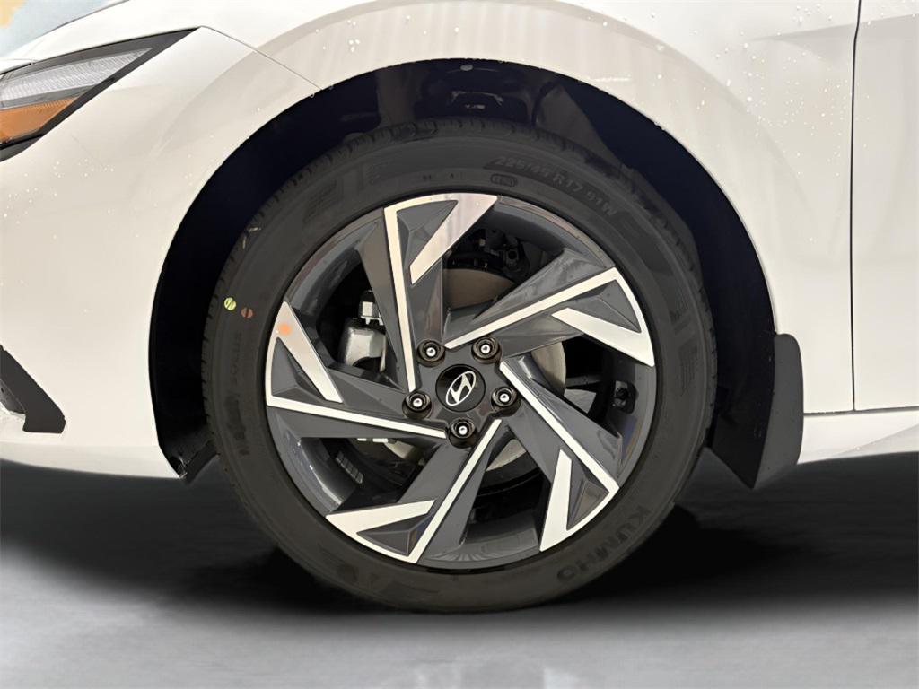new 2025 Hyundai Elantra car, priced at $23,454