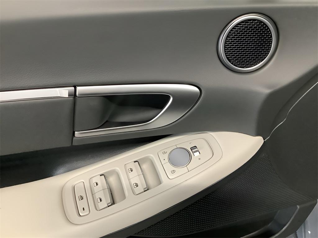 new 2025 Hyundai Sonata Hybrid car, priced at $29,540