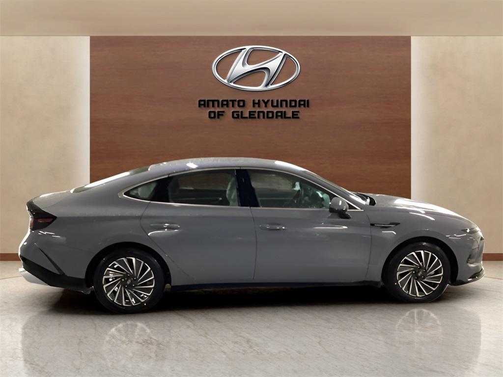 new 2025 Hyundai Sonata Hybrid car, priced at $29,540