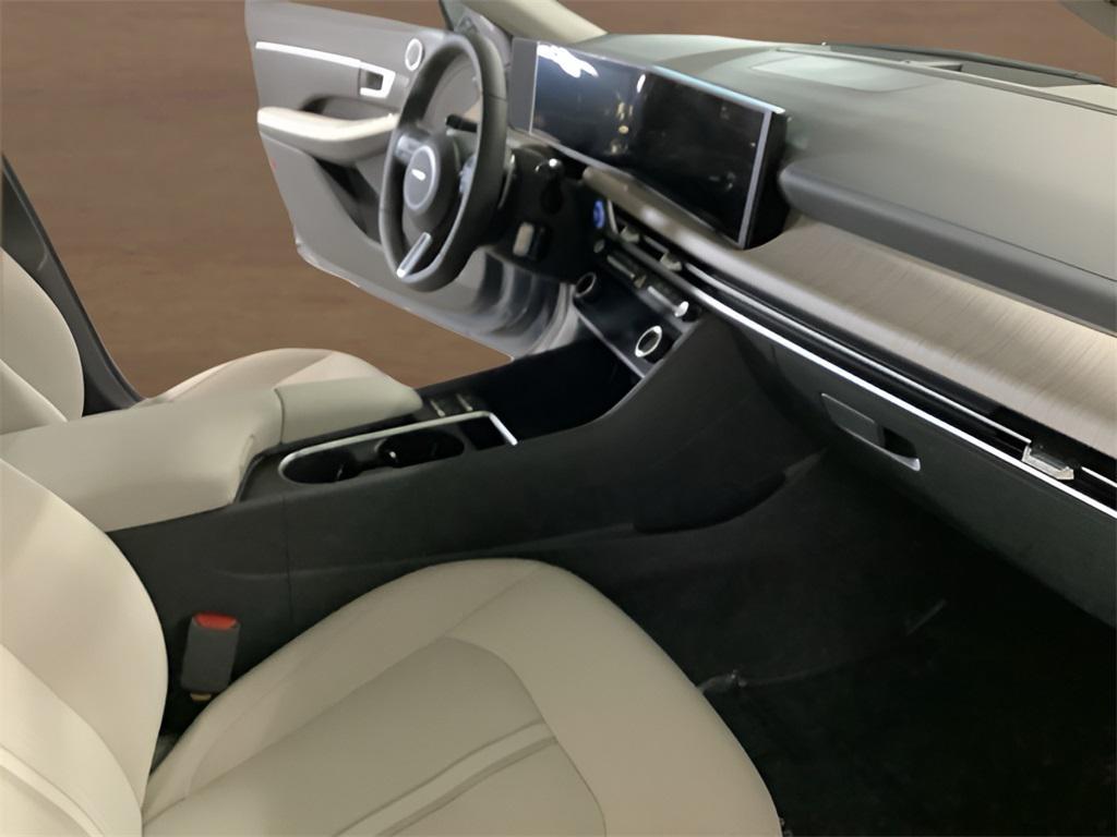new 2025 Hyundai Sonata Hybrid car, priced at $29,540