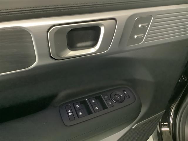 new 2025 Hyundai Santa Fe car, priced at $47,354