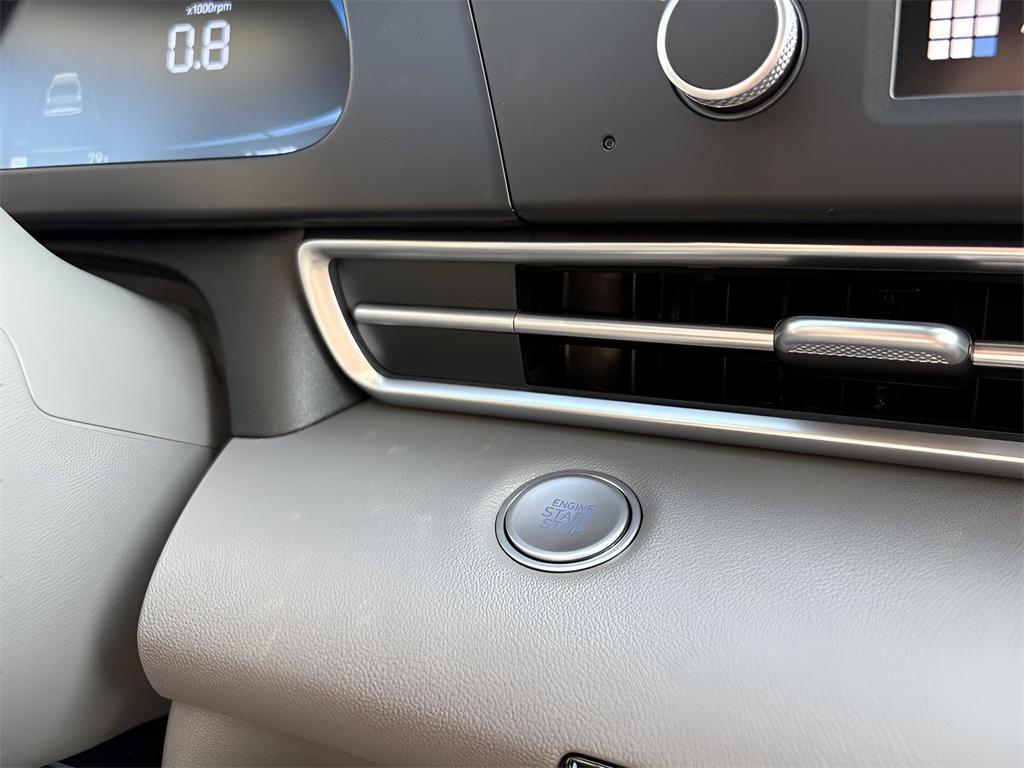 new 2025 Hyundai Elantra car, priced at $24,854