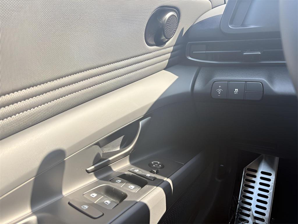 new 2025 Hyundai Elantra car, priced at $24,794