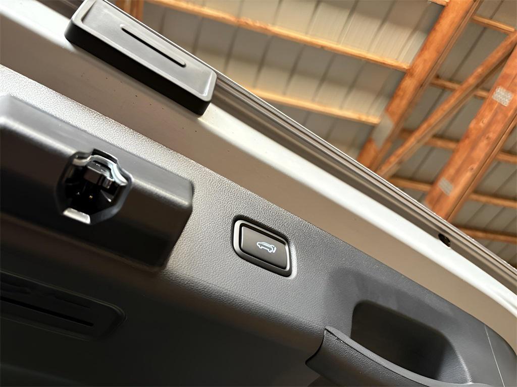 new 2025 Hyundai TUCSON Hybrid car, priced at $30,970