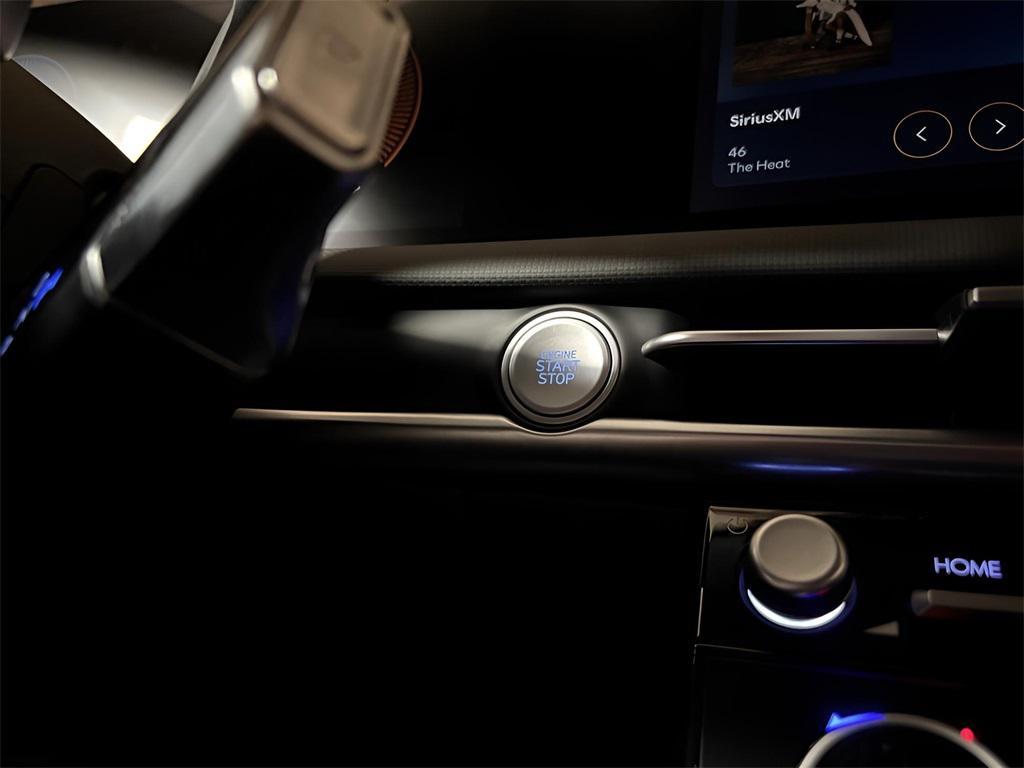 new 2025 Hyundai TUCSON Hybrid car, priced at $30,970