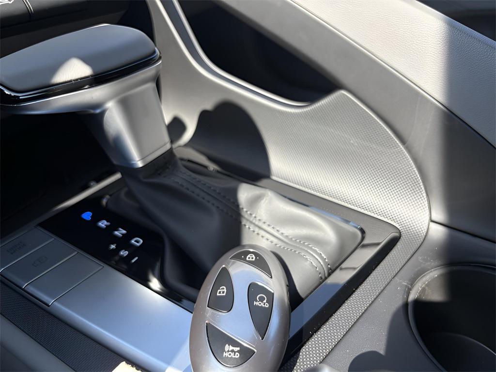 new 2025 Hyundai Elantra car, priced at $24,409