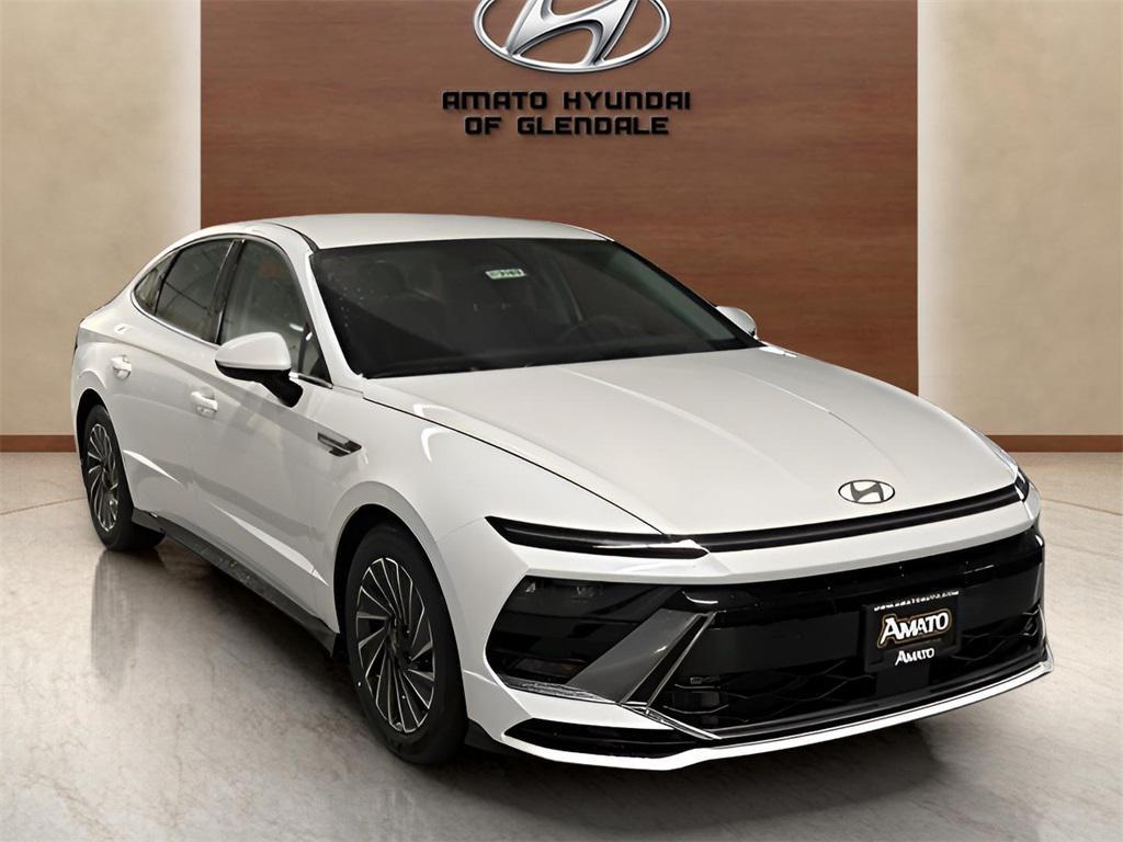 new 2025 Hyundai Sonata Hybrid car, priced at $30,908
