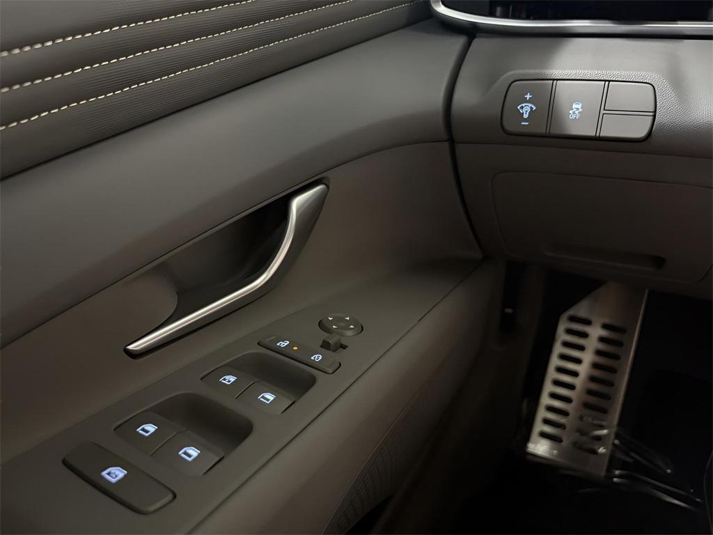 new 2025 Hyundai Elantra car, priced at $24,909