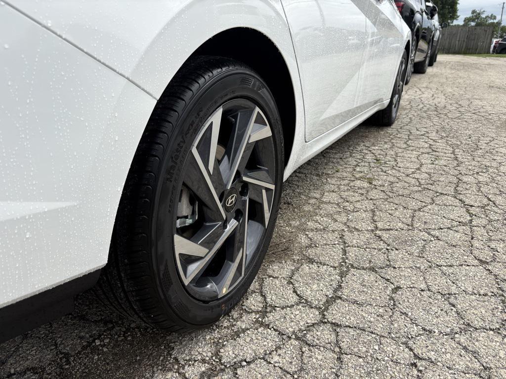 new 2025 Hyundai Elantra car, priced at $24,909