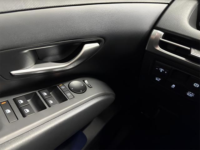 new 2025 Hyundai TUCSON Hybrid car, priced at $36,695