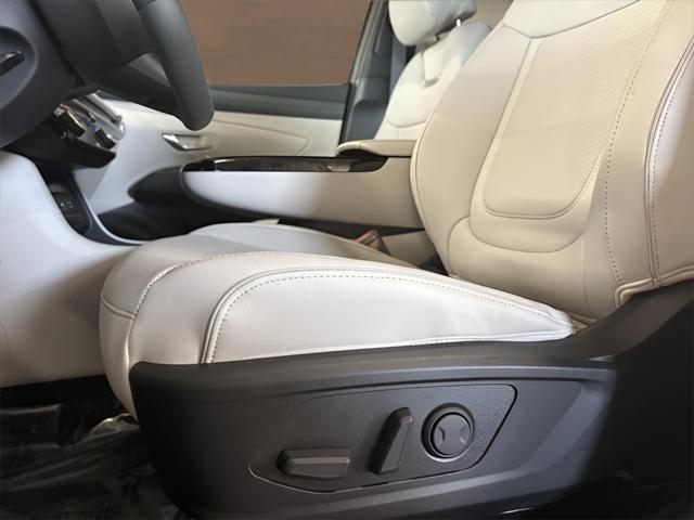 new 2025 Hyundai Tucson car, priced at $39,159