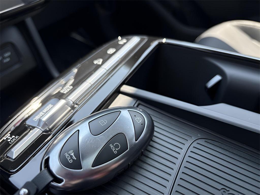 new 2025 Hyundai TUCSON Hybrid car, priced at $36,794