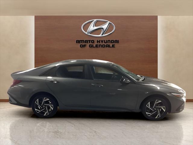 new 2025 Hyundai Elantra car, priced at $22,951