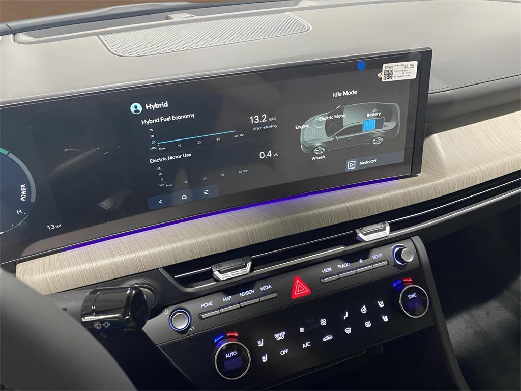 new 2025 Hyundai Sonata Hybrid car, priced at $35,990