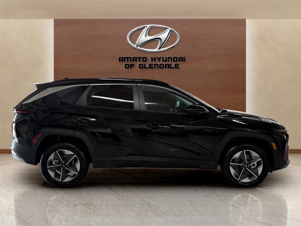 new 2025 Hyundai TUCSON Hybrid car, priced at $34,445