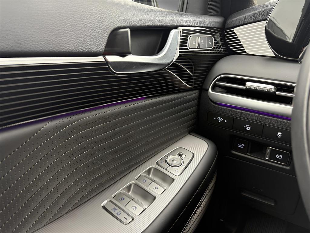 used 2024 Hyundai Palisade car, priced at $42,750