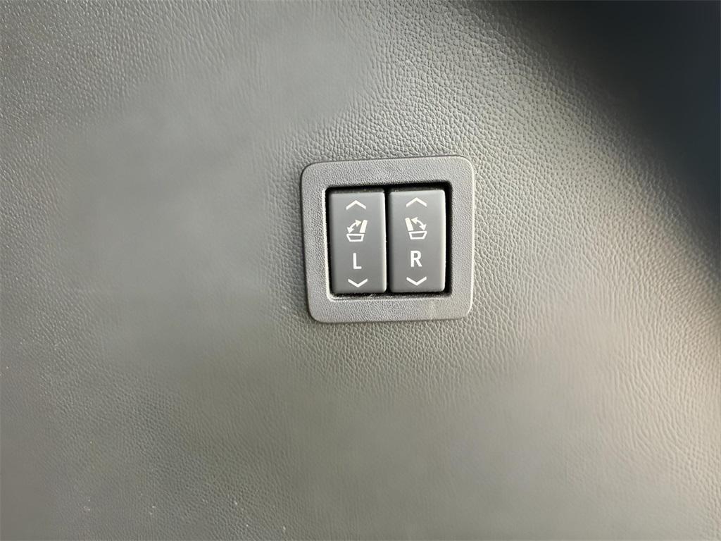 used 2024 Buick Enclave car, priced at $28,900