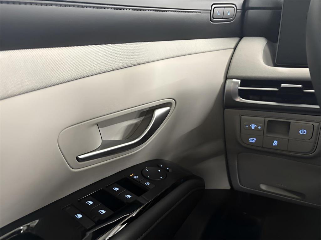 new 2026 Hyundai Tucson car, priced at $40,221